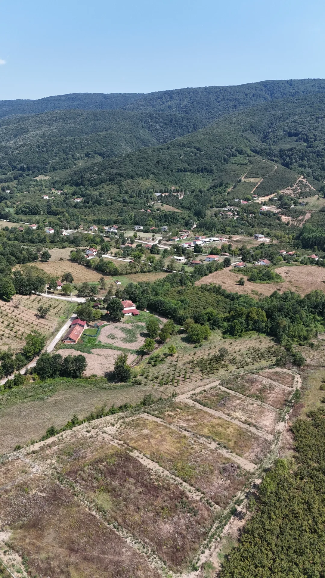 Düzce Gümüşova Yeşilyayla'da Doğa ile iç içe 140m2 Parsel