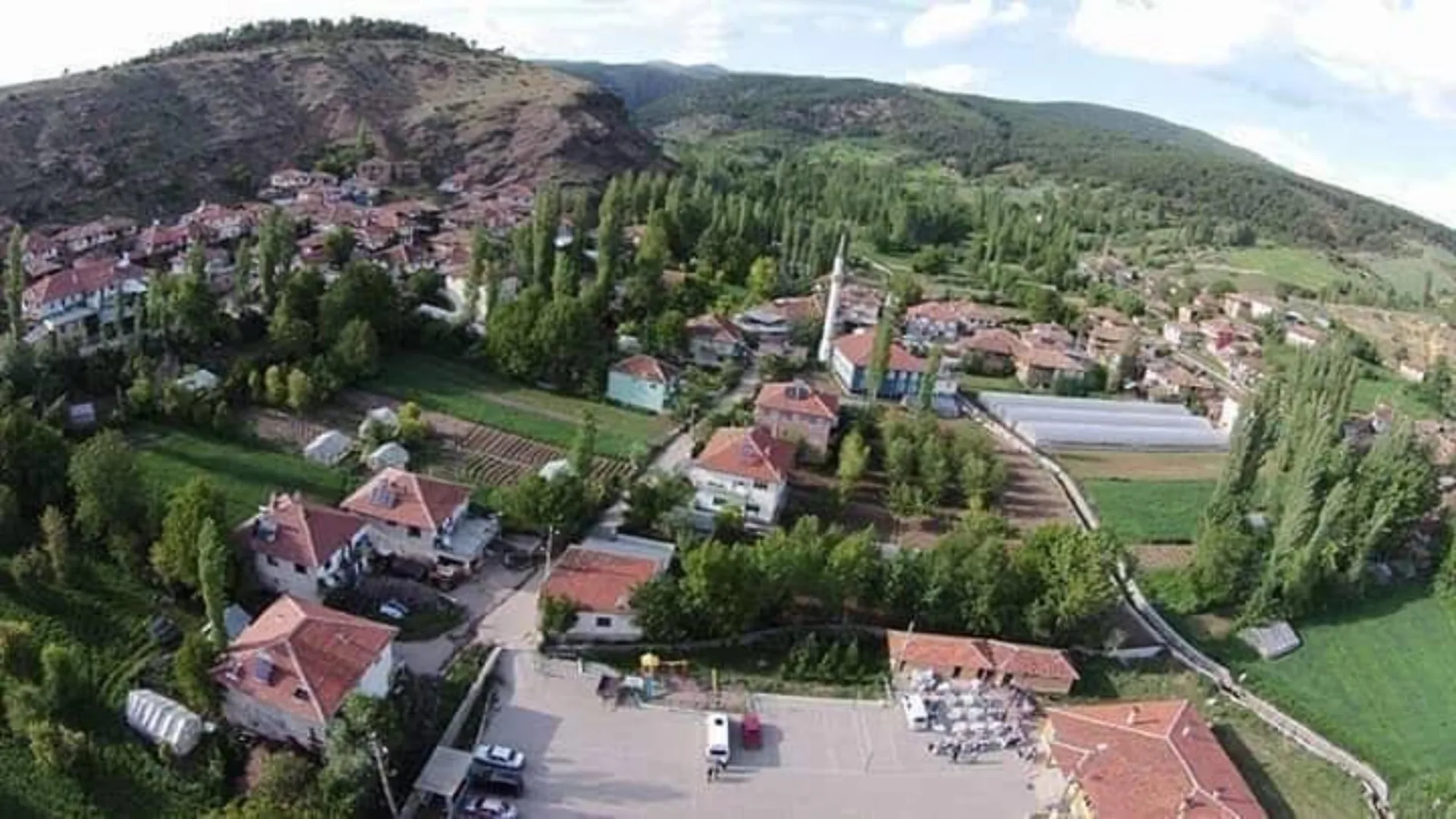 Banaz Gürlek'te 376m2 Tarla Hissesi