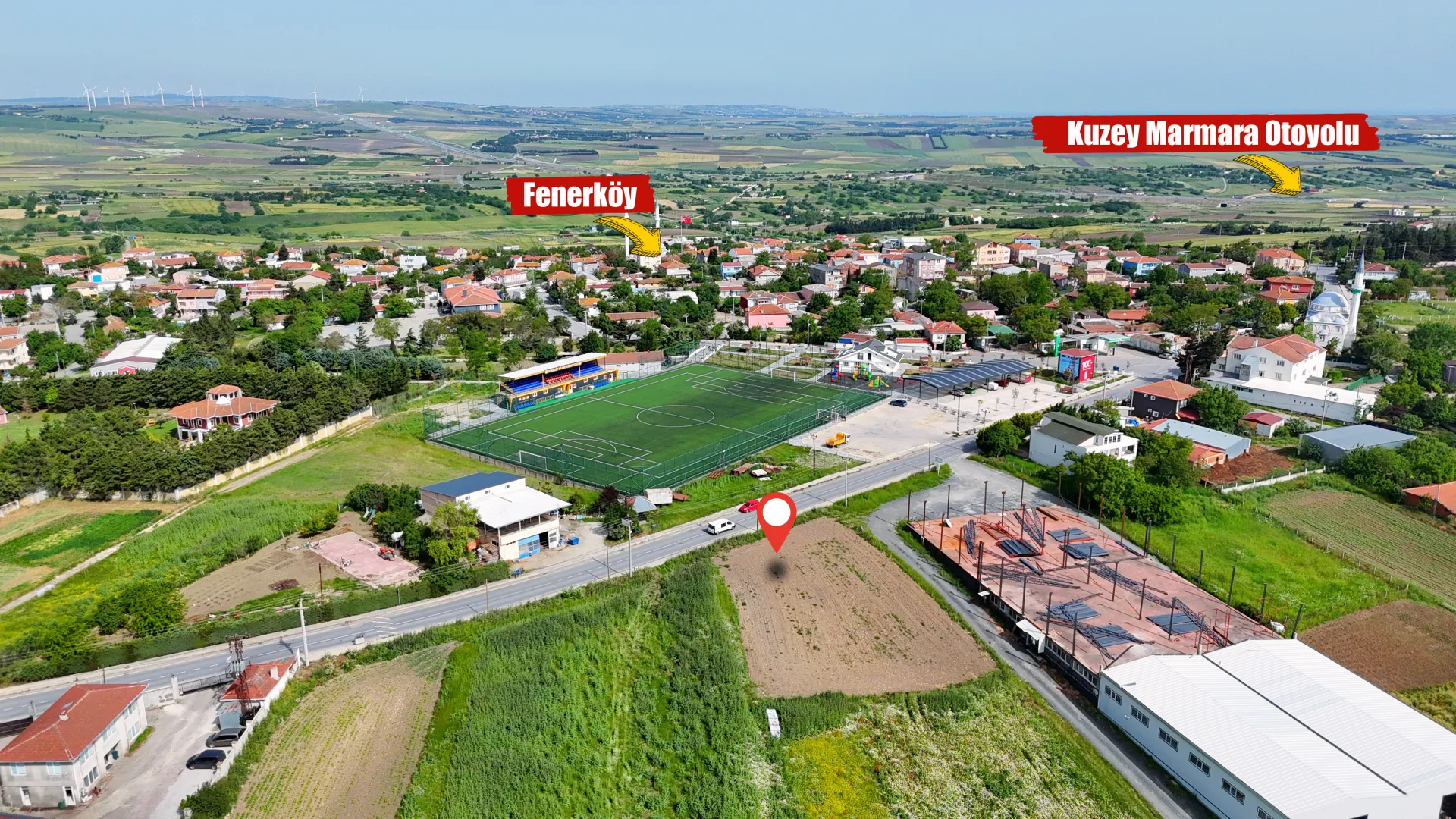 Silivri,Fenerköy'de Cadde Cepheli 169m2 Arsa